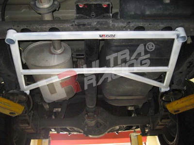 Ultra Racing Isuzu D-Max 2.5D Man. UltraRacing 4-Point Rear Brace 597 UR-RL4-597