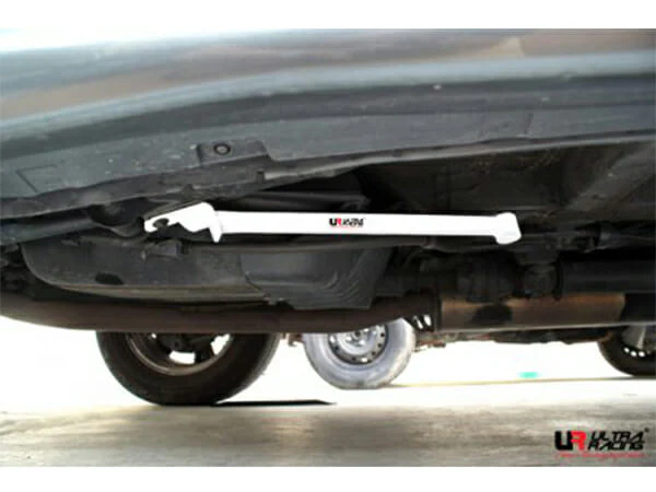 Ultra Racing Toyota Harrier (XU10) 2.2 2WD 99-03 UltraRacing 4-Point Rear Lower Bar (1360P) UR-RS4-1360P