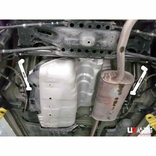 Ultra Racing Toyota Highlander (XU40) 2.7 2WD 08-13 UltraRacing 4-Point Rear Lower Bar (1461P) UR-RS4-1461P