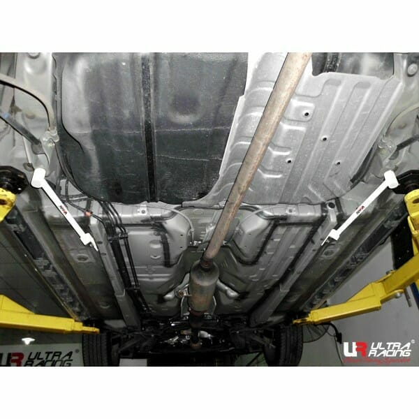 Ultra Racing Lexus ES 240 (XV40) 2.4 2WD 06-12 UltraRacing 4-Point Rear Lower Bar (1856P) UR-RS4-1856P