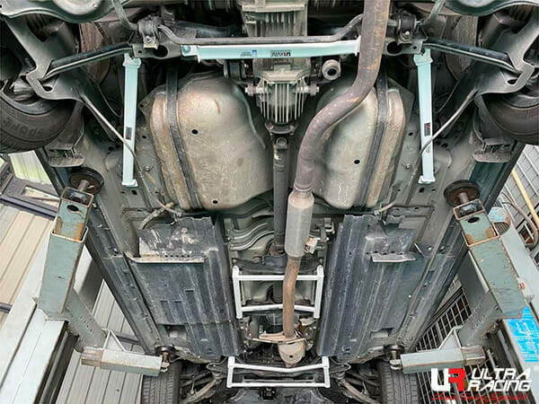 Ultra Racing Mazda CX-7 2.3 4WD 06-12 UltraRacing 4-Point Rear Lower Bar (2852P) UR-RS4-2852P