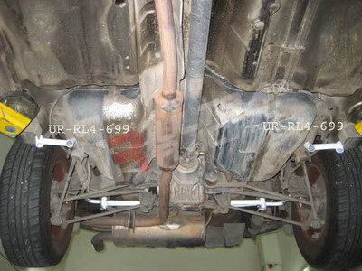 Ultra Racing Nissan X-Trail Gen 1 Rear Lower Brace URRS4-699P