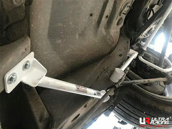 Ultra Racing Lexus RX 330 (XU30) 3.3 V6 4WD 03-08/Toyota Highlander 2.7 08-13/Harrier 2.4 04-09 UltraRacing 4-Point Rear Lower Bar (748P) UR-RS4-748P