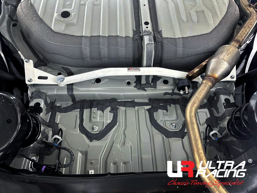 Ultra Racing TOYOTA VOXY Ultra Racing Rear Lower Brace URHK-RL4-4531