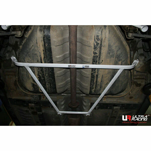 Ultra Racing Hyundai Grandeur (TG) 2.7 2WD 05-11 UltraRacing 4-Point Rear Lower Bar (2290) URKR-RL4-2290