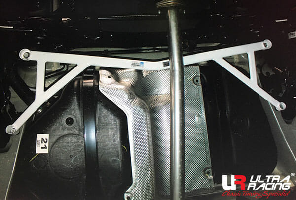 Ultra Racing Hyundai Tucson (TL) 2.0D 16-21/Kia Sportage 1.7D/2.0 17-22 2WD UltraRacing 4-Point Rear Lower Bar (3559) URKR-RL4-3559