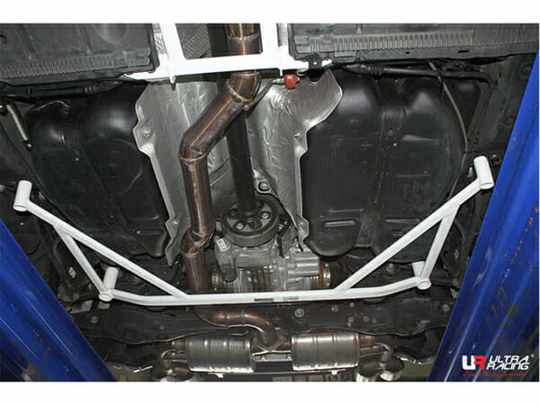 Ultra Racing Audi A3 (TYP 8V) 2.0 TDI /VW Golf GTI MK7 2.0 TSI 13-20 UltraRacing 4P Rear Lower Bar (3612) URKR-RL4-3612