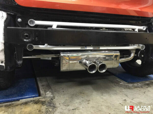 Ultra Racing Smart Fortwo (W453) 900-M281 2WD LHD/RHD 14+ UltraRacing 4-Point Rear Torsion Bar (3427) URTW-RT4-3427