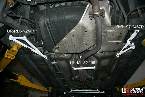 Ultra Racing Scion TC (AT10) 2.4 2WD 05-10 UltraRacing 7-Point Rear Lower Bar (2467P) URUS-RS7-2467P