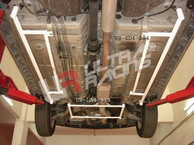 Ultra Racing Mitsubishi Outlander 03-06 Ultra-R 2x 4-Point Side Bars UR-SD8-284P